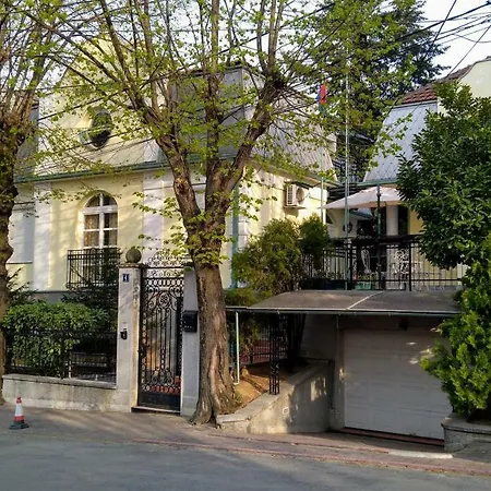 Resident Hill Affittacamere Belgrado